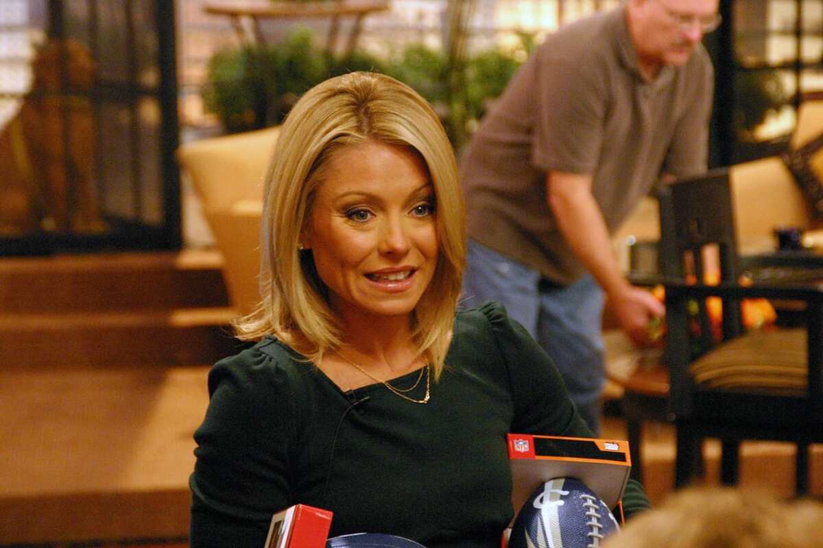 Kelly Ripa Height and Weight